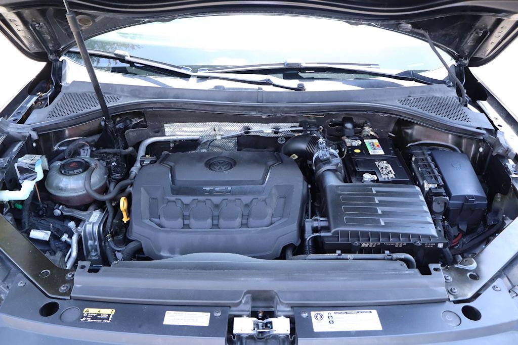 Thumbnail: 2019 Volkswagen Tiguan - 9