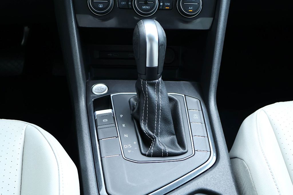 Thumbnail: 2021 Volkswagen Tiguan - 16