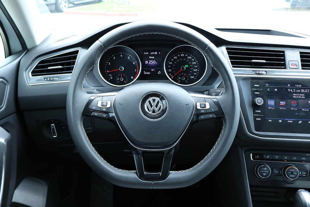Thumbnail: 2021 Volkswagen Tiguan - 14