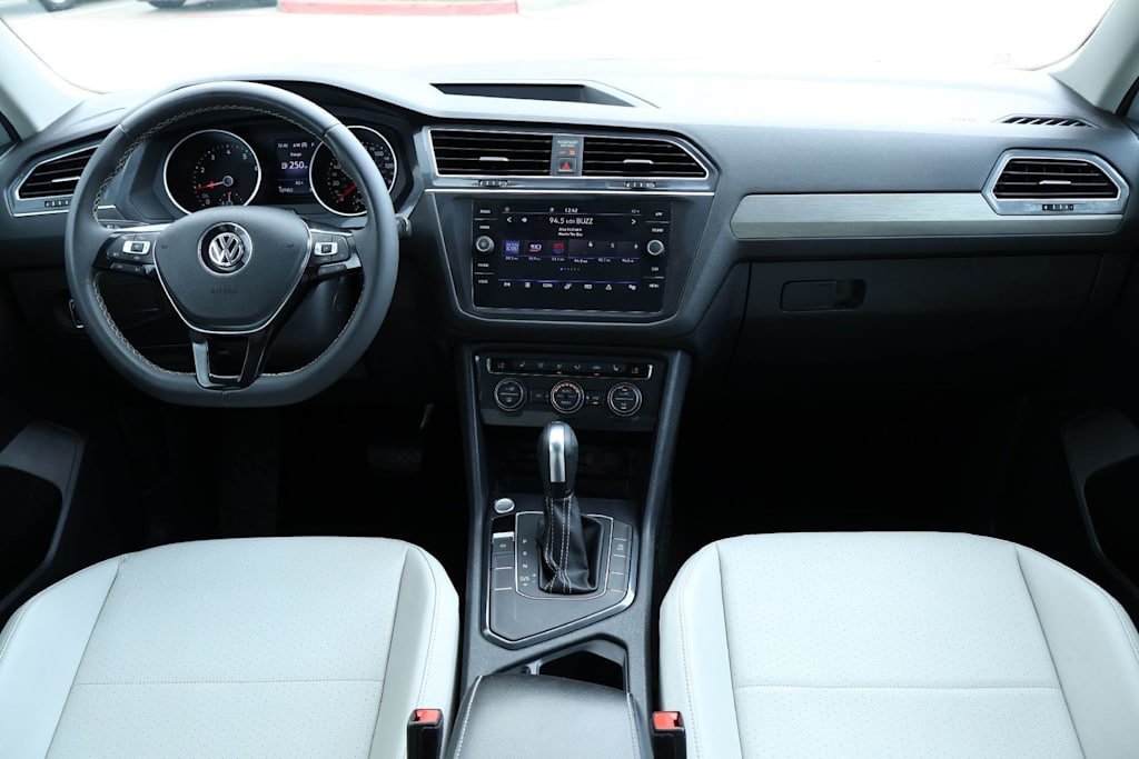 Thumbnail: 2021 Volkswagen Tiguan - 10
