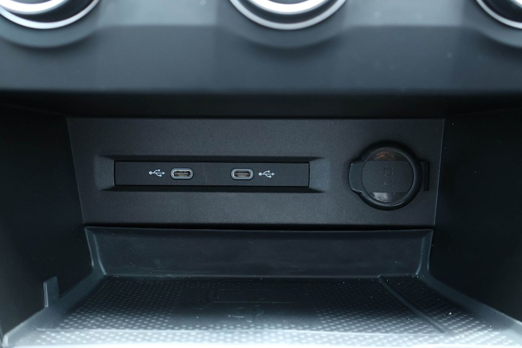 Thumbnail: 2022 Volkswagen Taos - 26