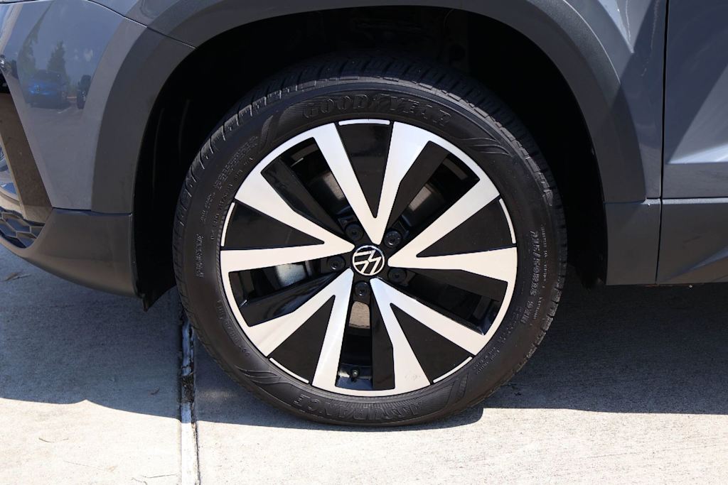 Thumbnail: 2024 Volkswagen Taos - 8