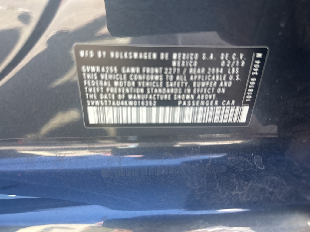 Thumbnail: 2019 Volkswagen Golf - 9