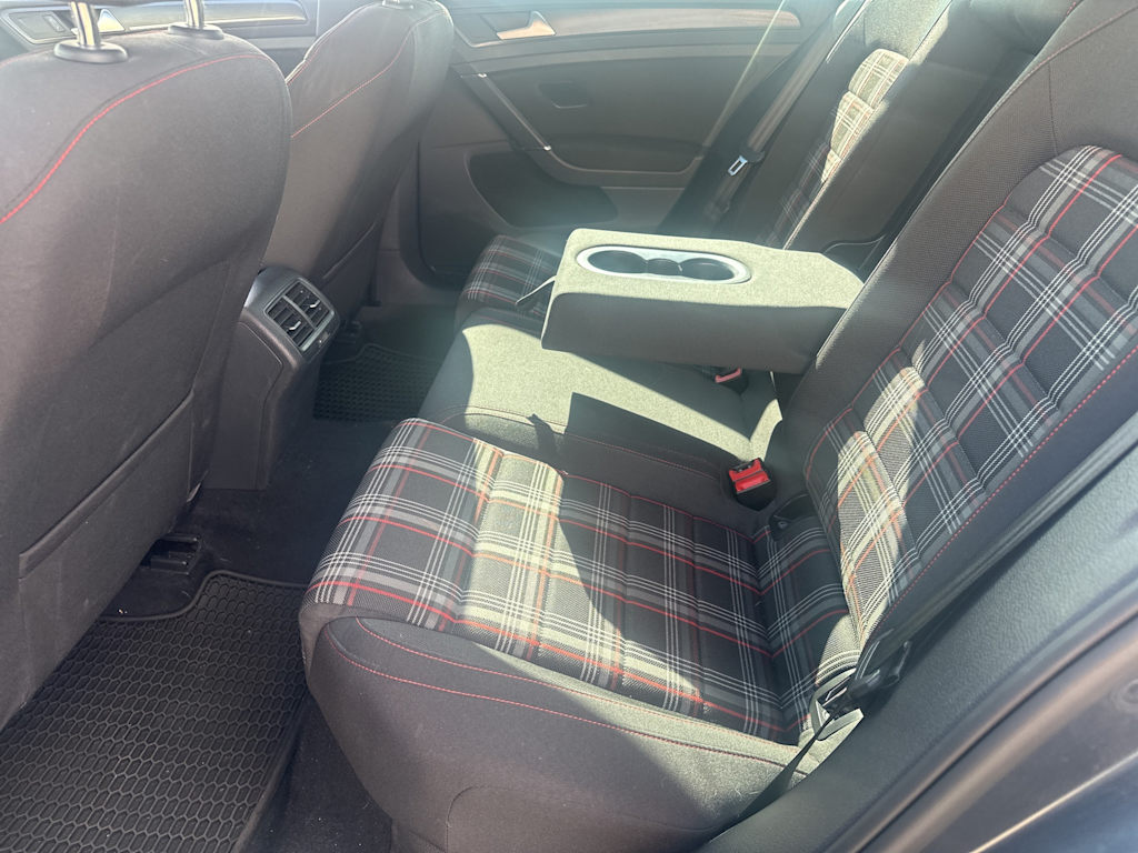 Thumbnail: 2019 Volkswagen Golf - 7