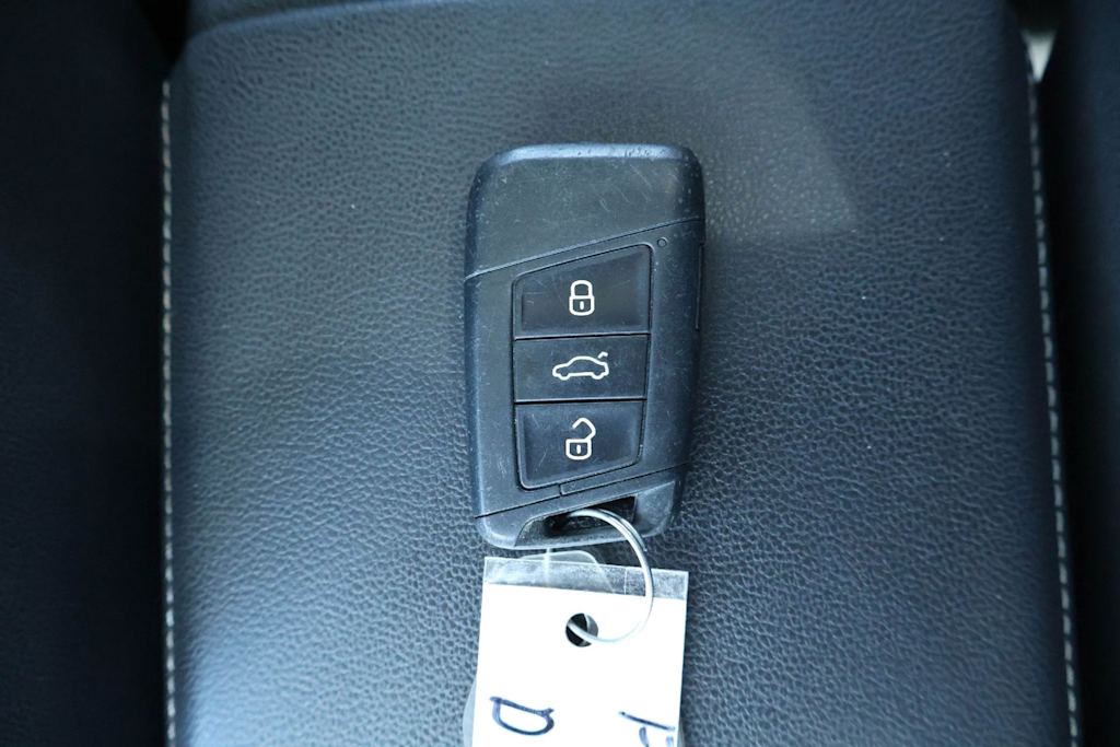 Thumbnail: 2019 Volkswagen Jetta - 19