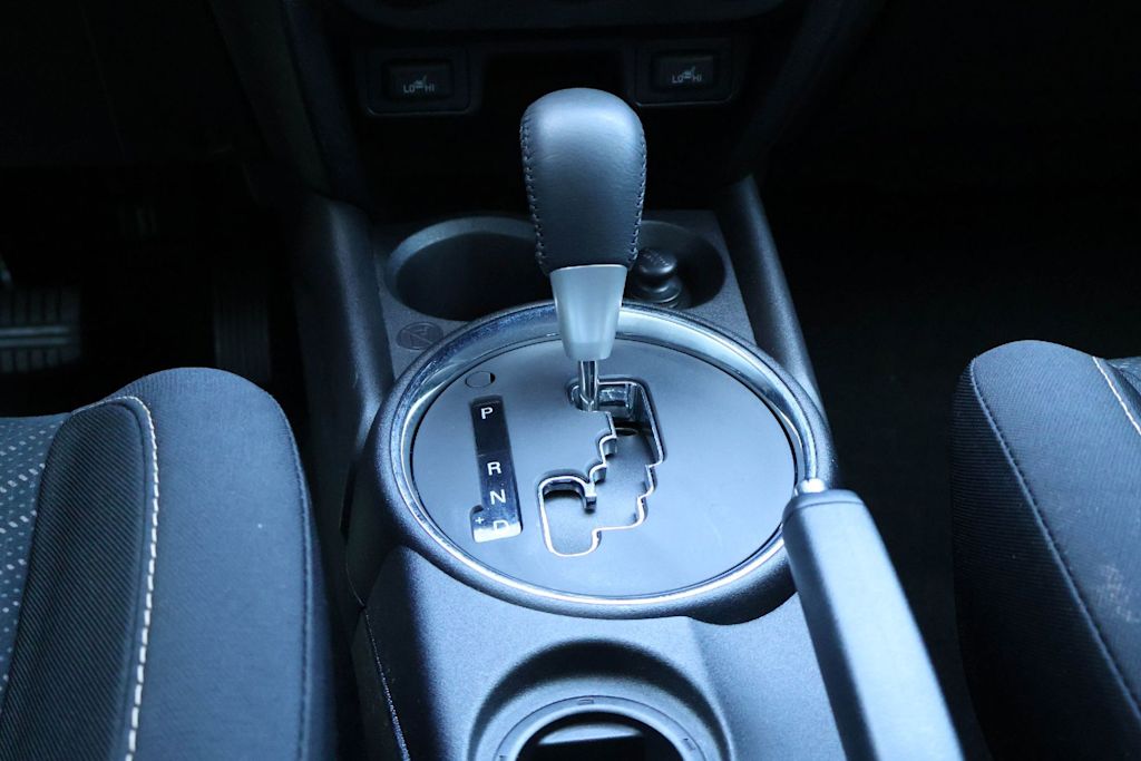 Thumbnail: 2015 Mitsubishi Outlander Sport - 16