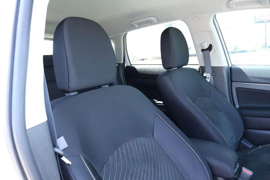 Thumbnail: 2015 Mitsubishi Outlander Sport - 21