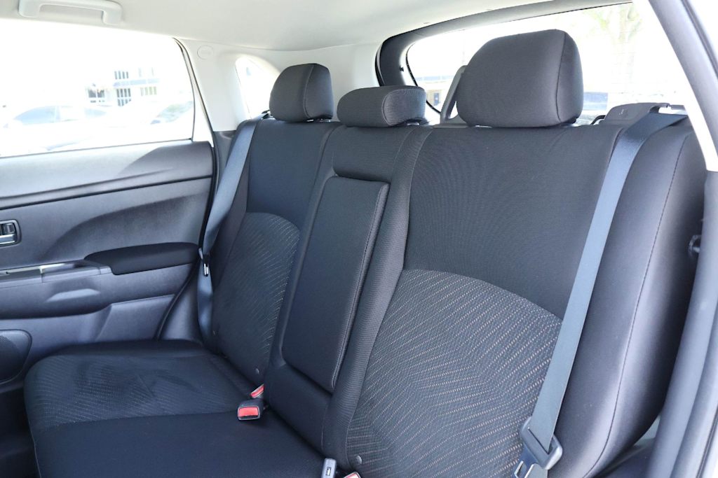 Thumbnail: 2015 Mitsubishi Outlander Sport - 13