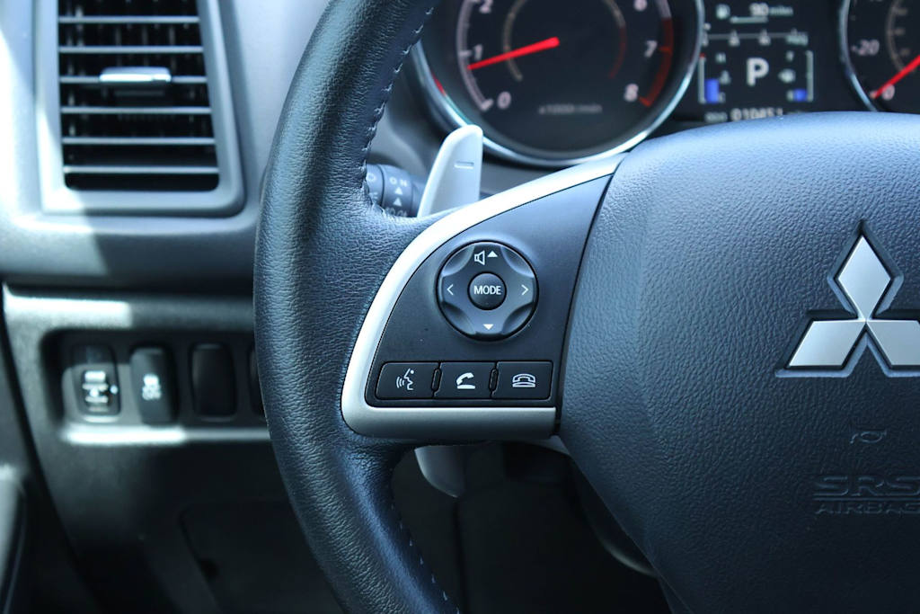 Thumbnail: 2015 Mitsubishi Outlander Sport - 22