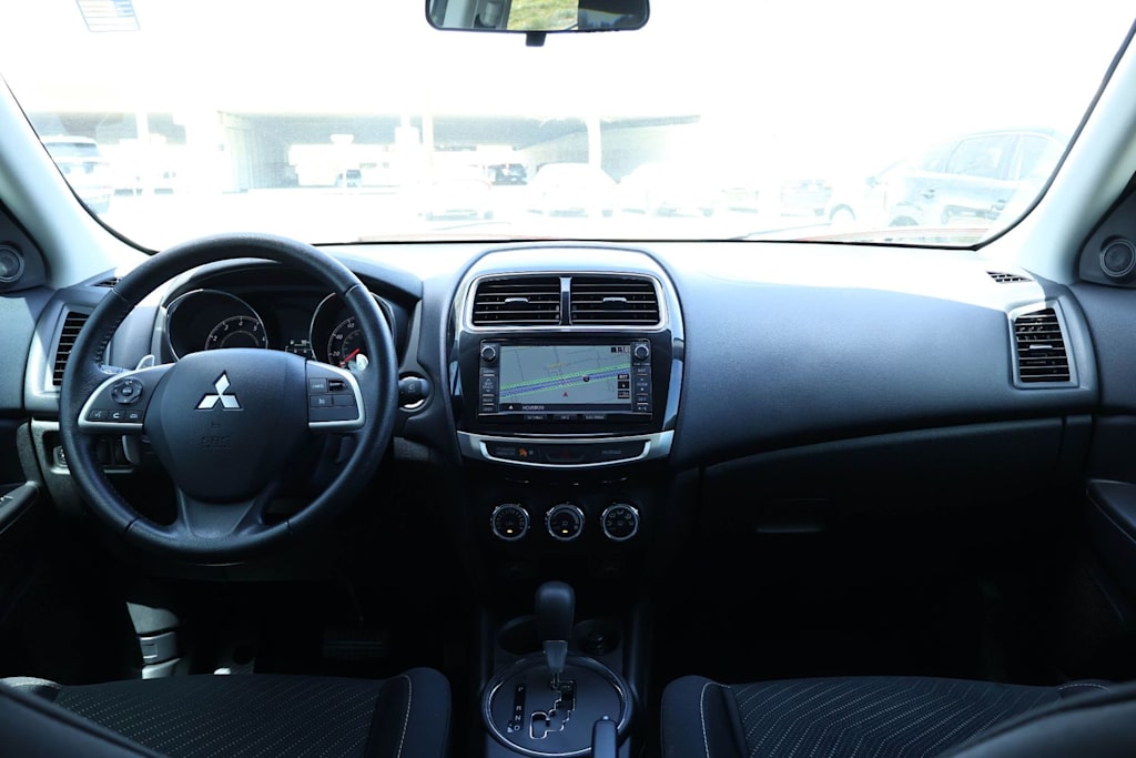 Thumbnail: 2015 Mitsubishi Outlander Sport - 10