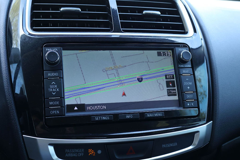 Thumbnail: 2015 Mitsubishi Outlander Sport - 28