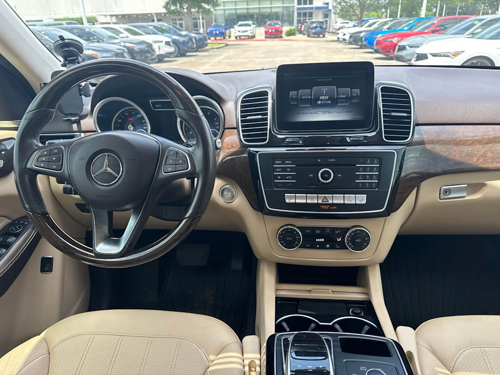 Thumbnail: 2017 Mercedes-Benz GLE - 2