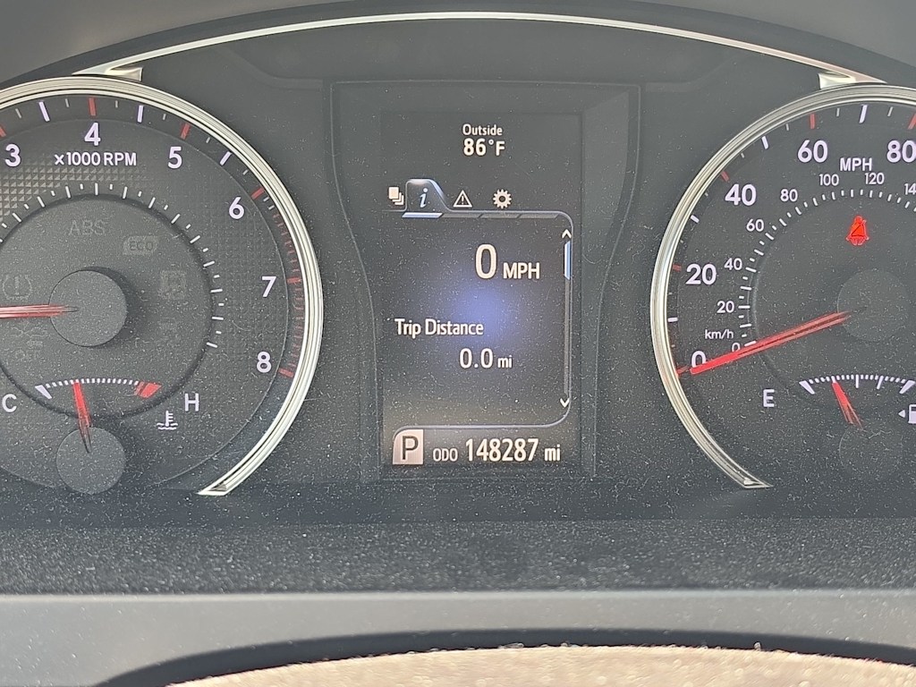 Thumbnail: 2015 Toyota Camry - 7