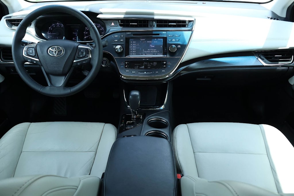 Thumbnail: 2017 Toyota Avalon - 10