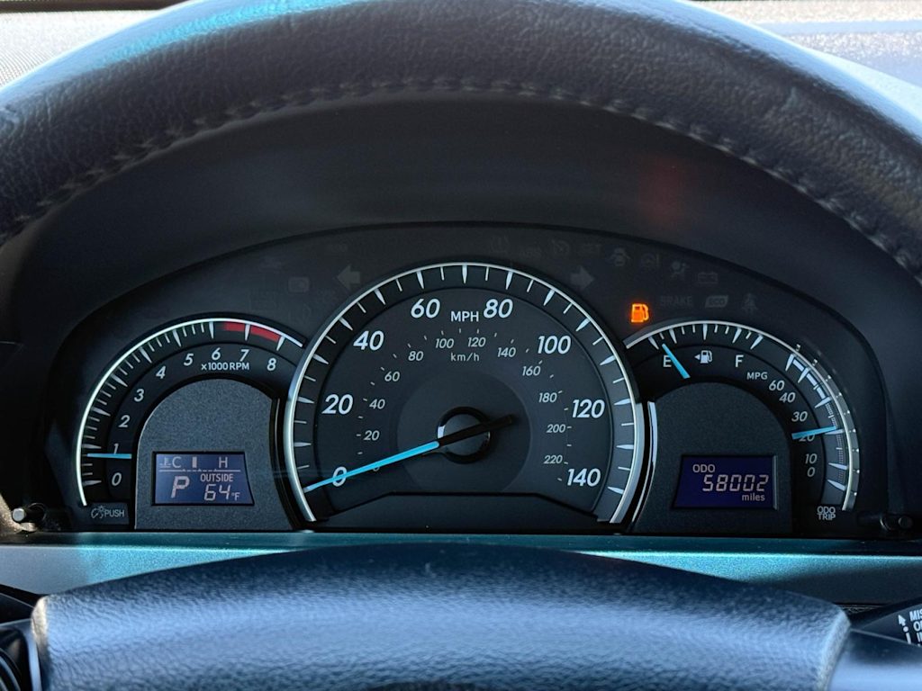 2013 Toyota Camry XLE 16