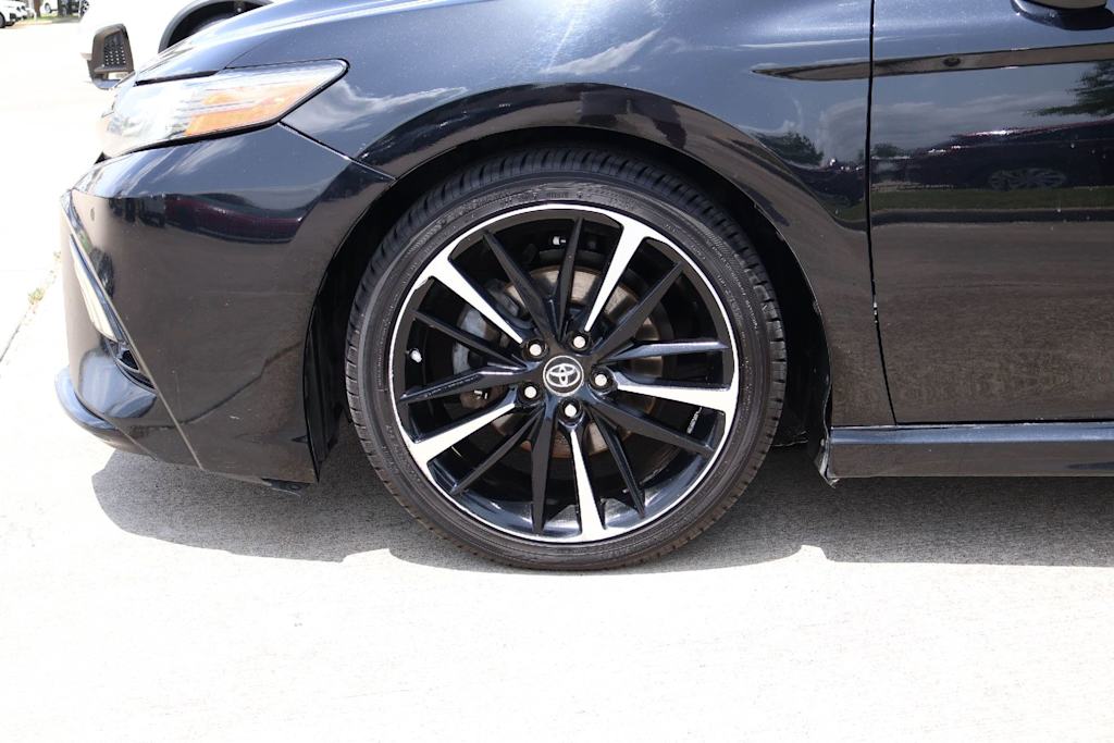 Thumbnail: 2018 Toyota Camry - 8