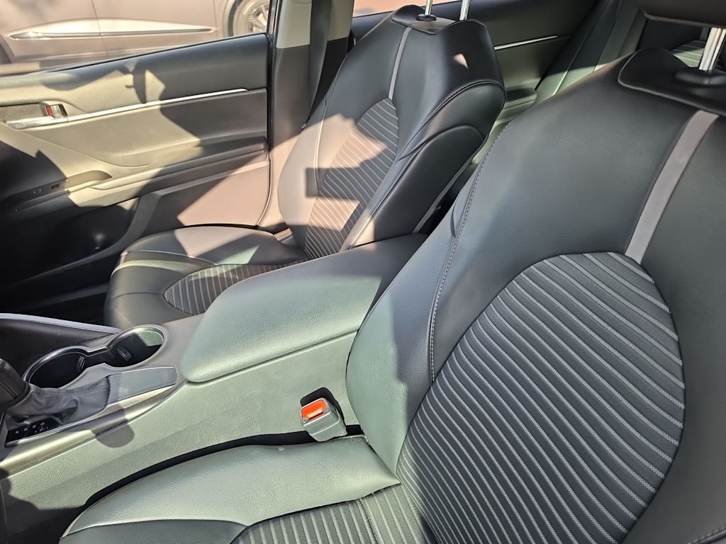 Thumbnail: 2021 Toyota Camry - 4