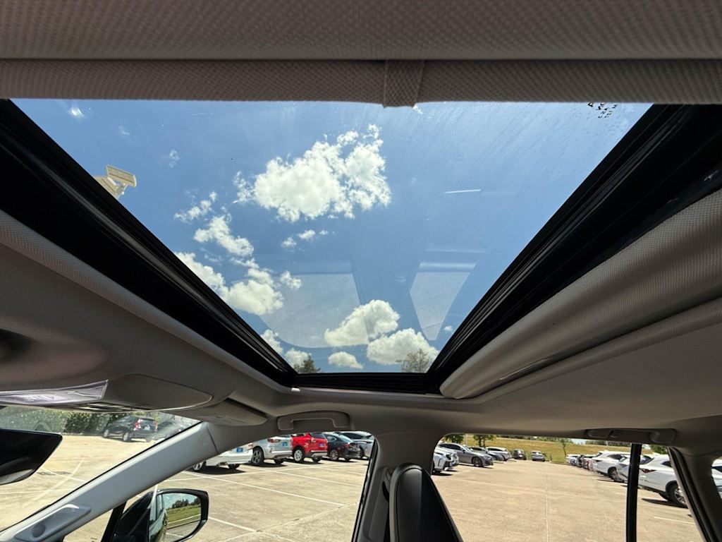 Thumbnail: 2021 Toyota RAV4 - 29