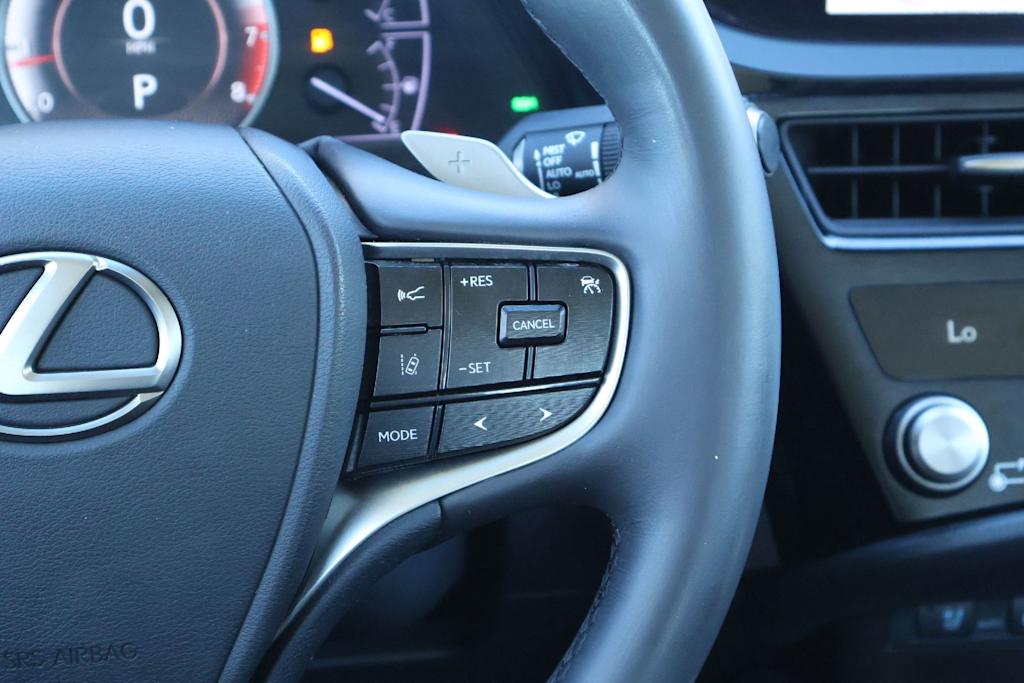 Thumbnail: 2023 Lexus ES - 23