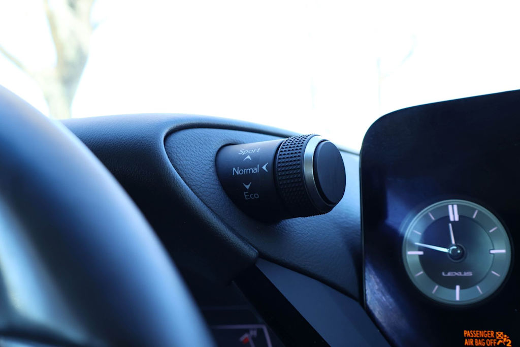 Thumbnail: 2023 Lexus ES - 26
