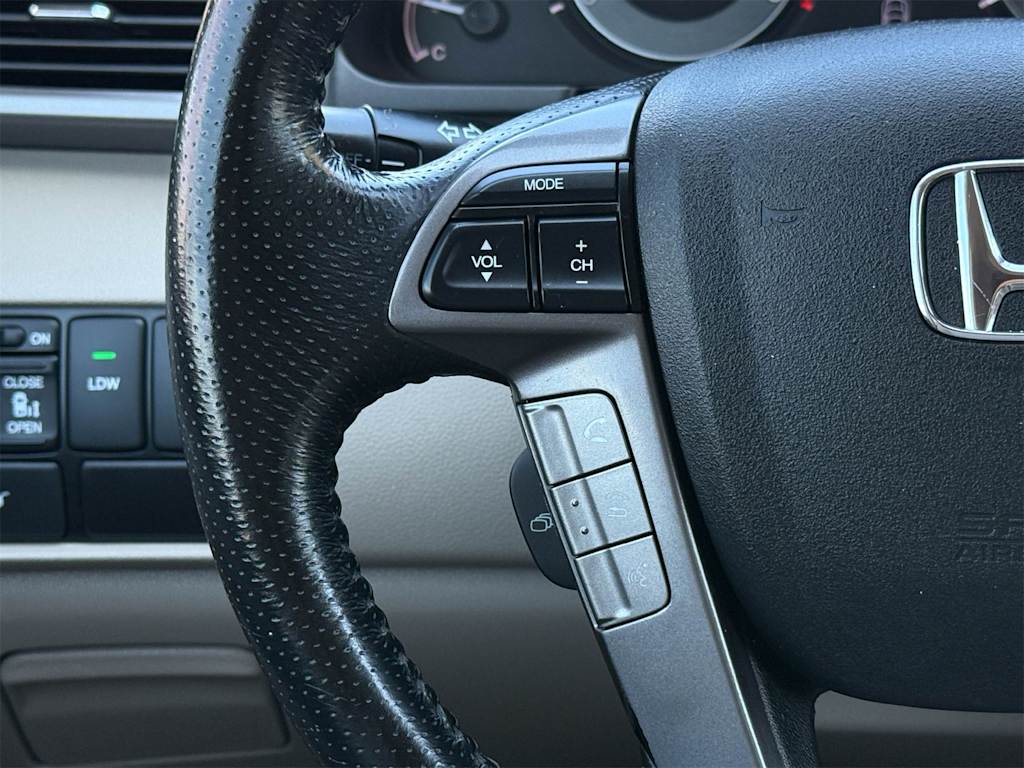 Thumbnail: 2015 Honda Odyssey - 23