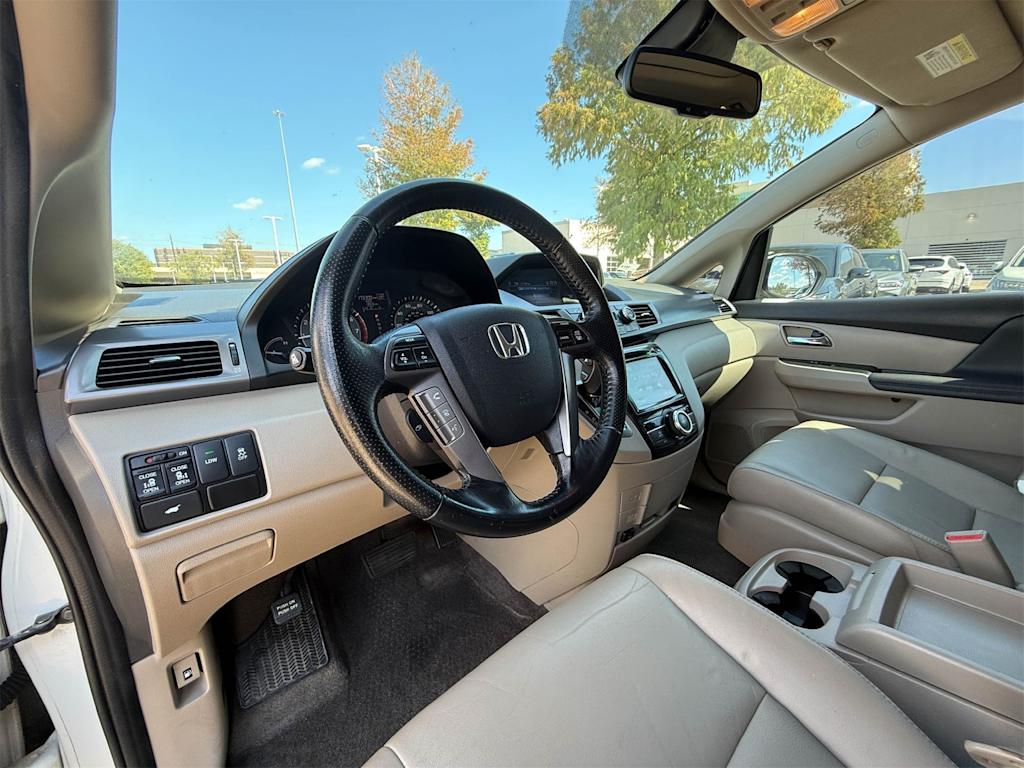 Thumbnail: 2015 Honda Odyssey - 2