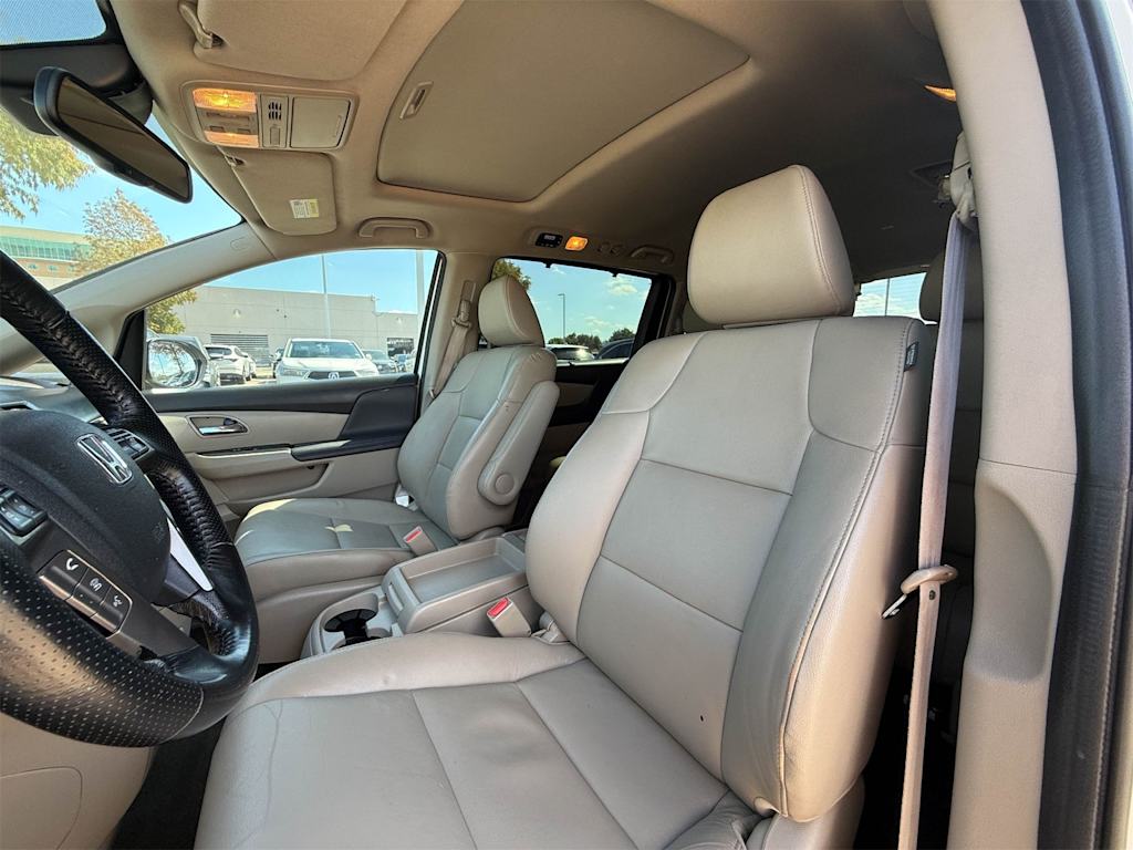 Thumbnail: 2015 Honda Odyssey - 11