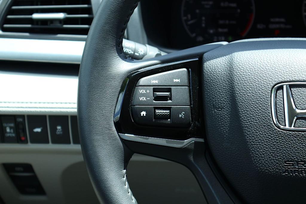 Thumbnail: 2025 Honda Odyssey - 22