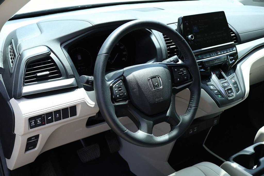 Thumbnail: 2025 Honda Odyssey - 2