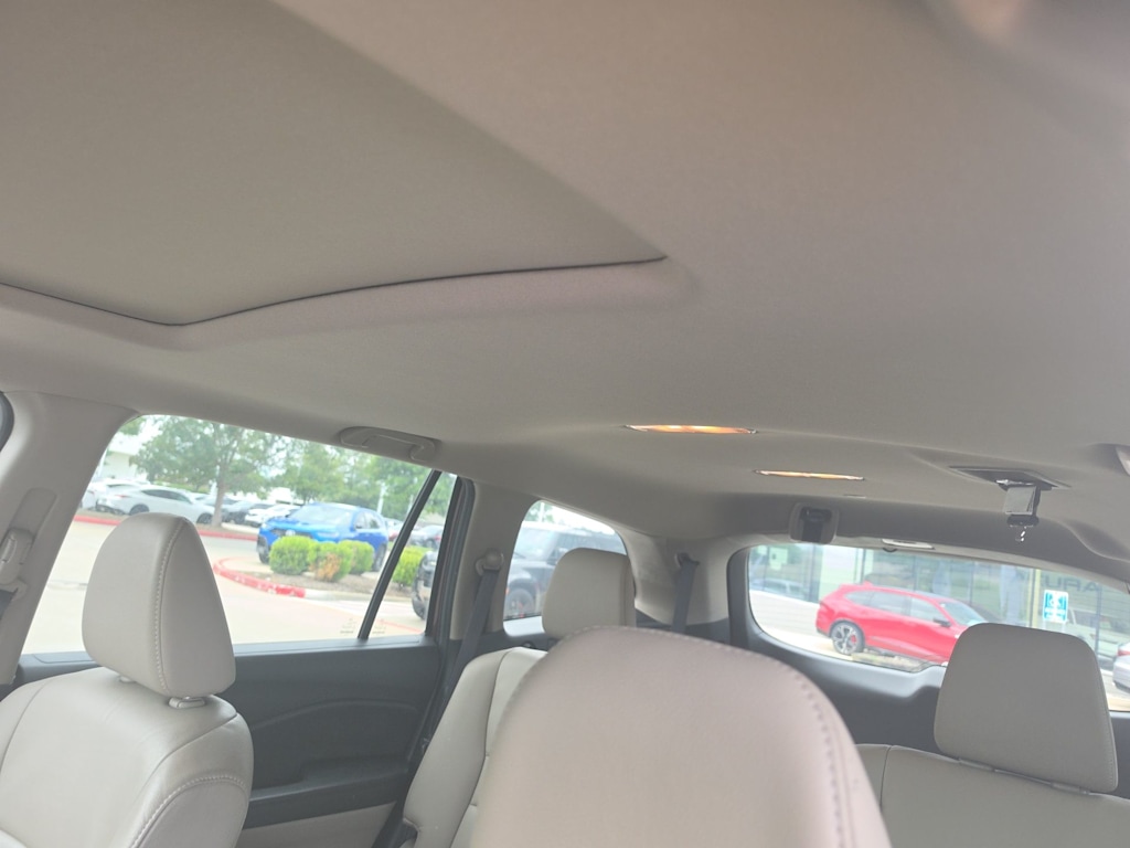 Thumbnail: 2016 Honda Pilot - 12