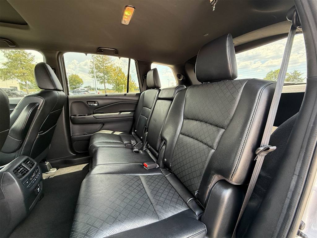 Thumbnail: 2019 Honda Passport - 21