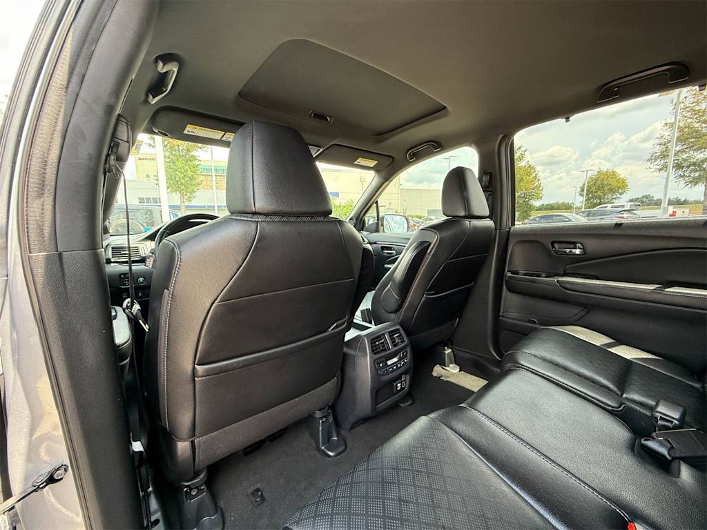 Thumbnail: 2019 Honda Passport - 13