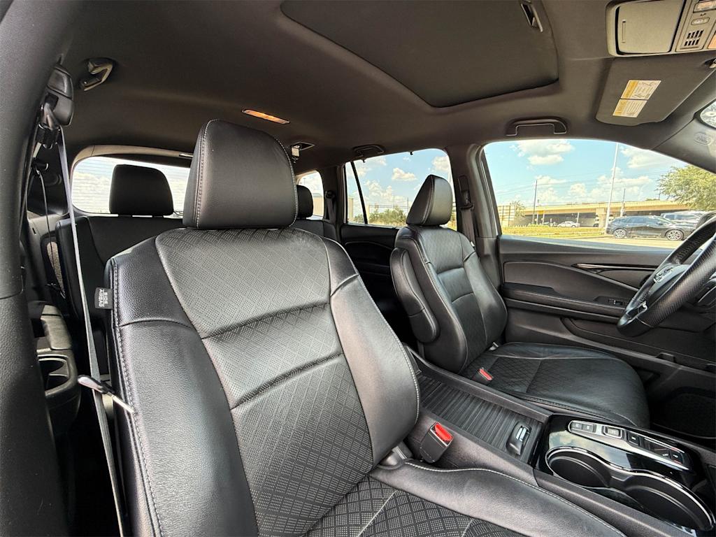 Thumbnail: 2019 Honda Passport - 12