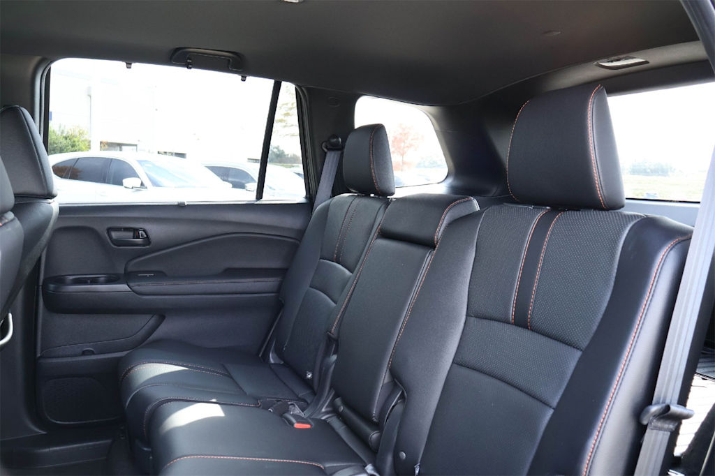 Thumbnail: 2023 Honda Passport - 21