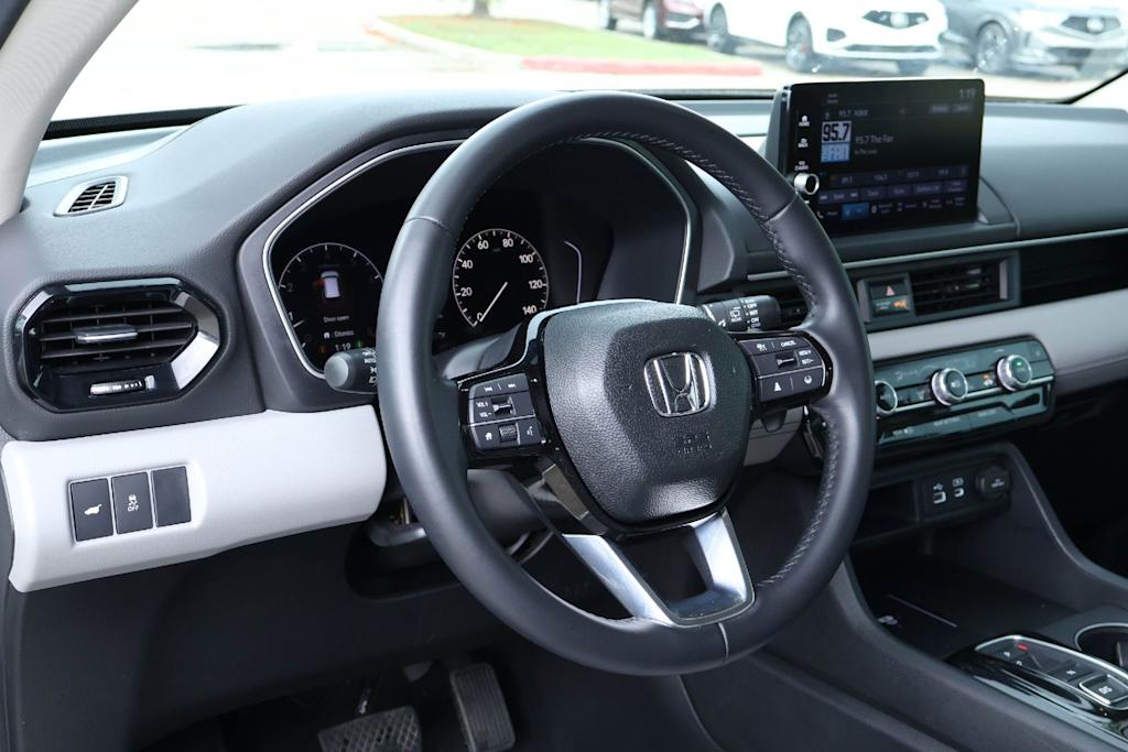 Thumbnail: 2025 Honda Pilot - 2