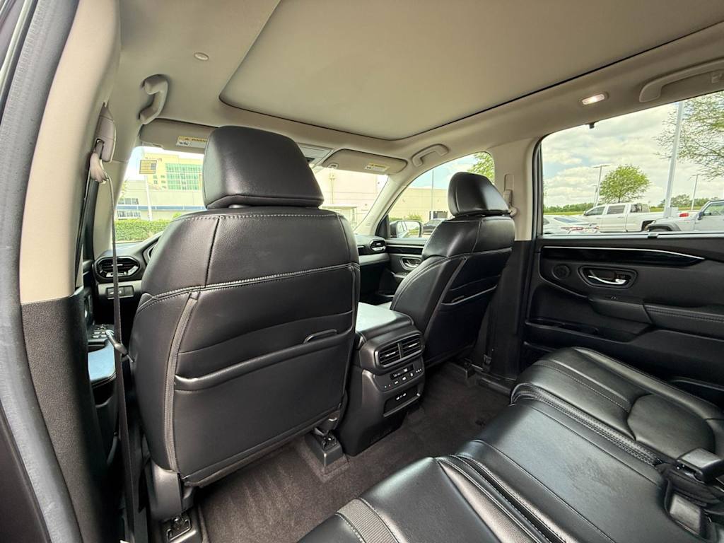 2024 Honda Pilot Touring 13