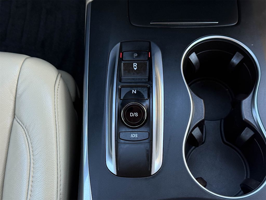 Thumbnail: 2016 Acura MDX - 16