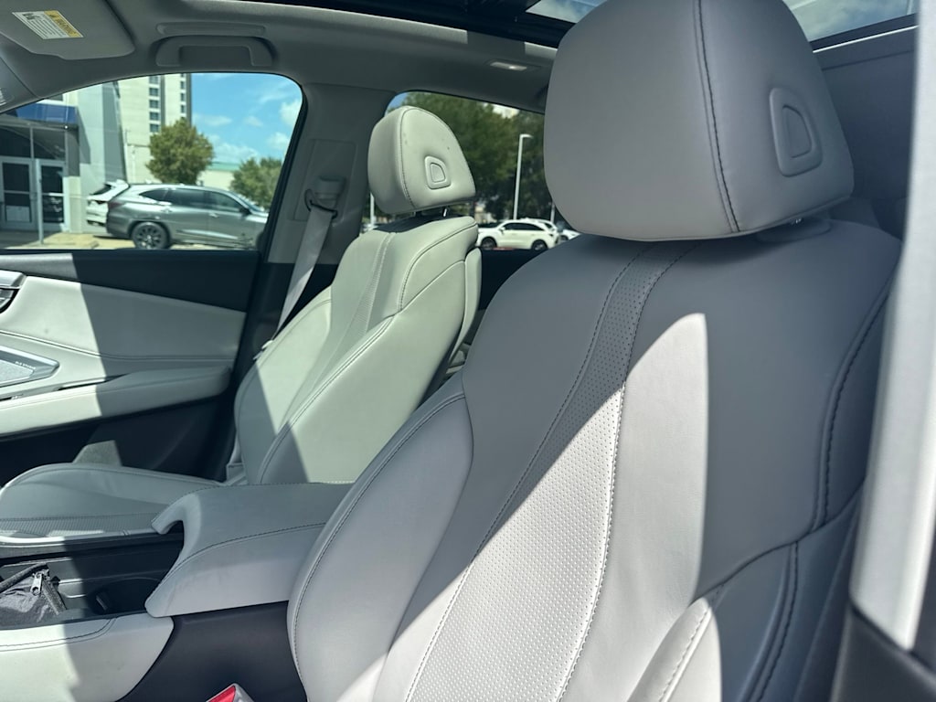 Thumbnail: 2023 Acura RDX - 5