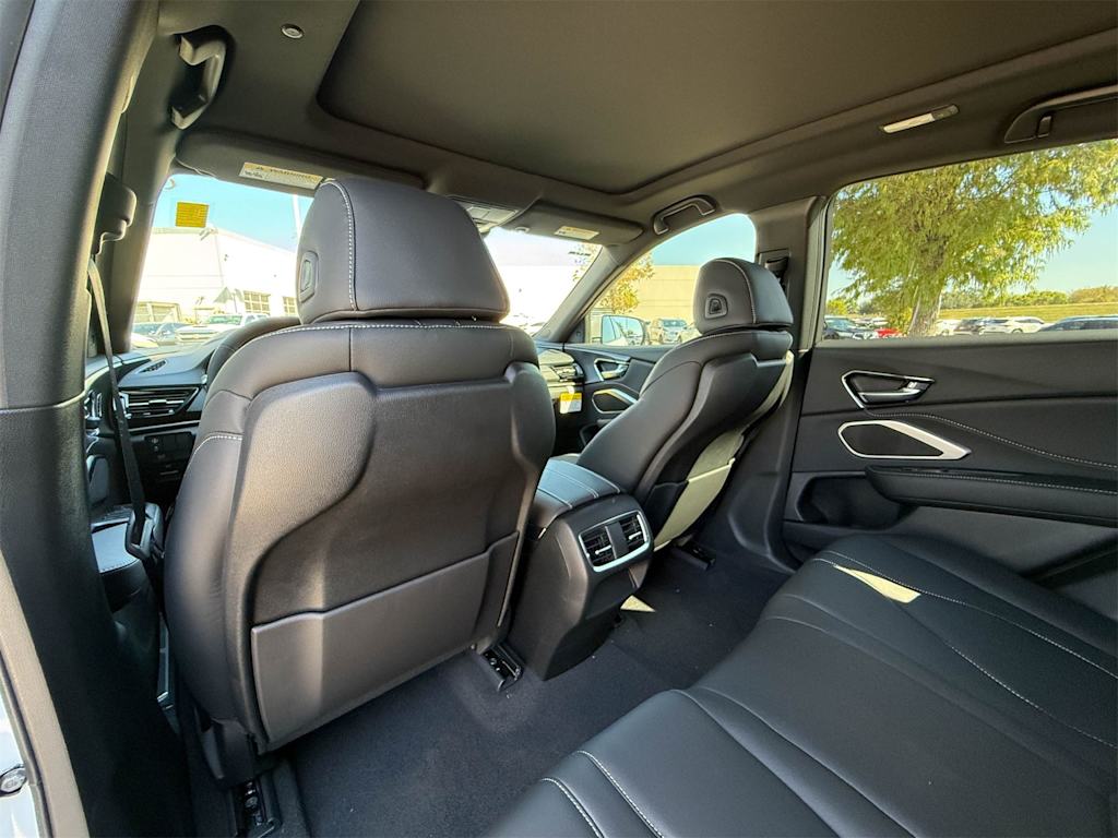 Thumbnail: 2025 Acura RDX - 12