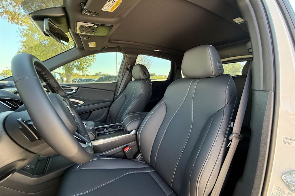 Thumbnail: 2025 Acura RDX - 10