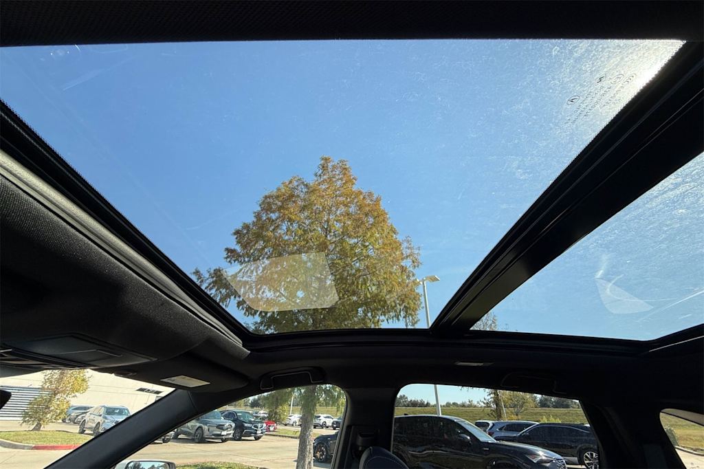 Thumbnail: 2025 Acura RDX - 29