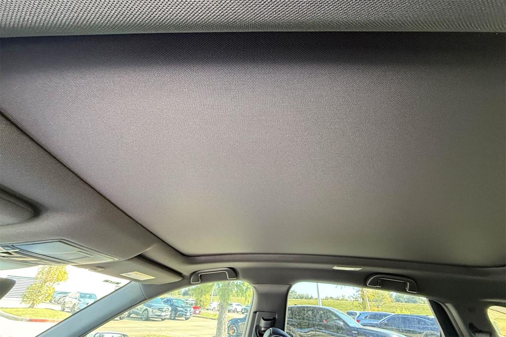 Thumbnail: 2025 Acura RDX - 28