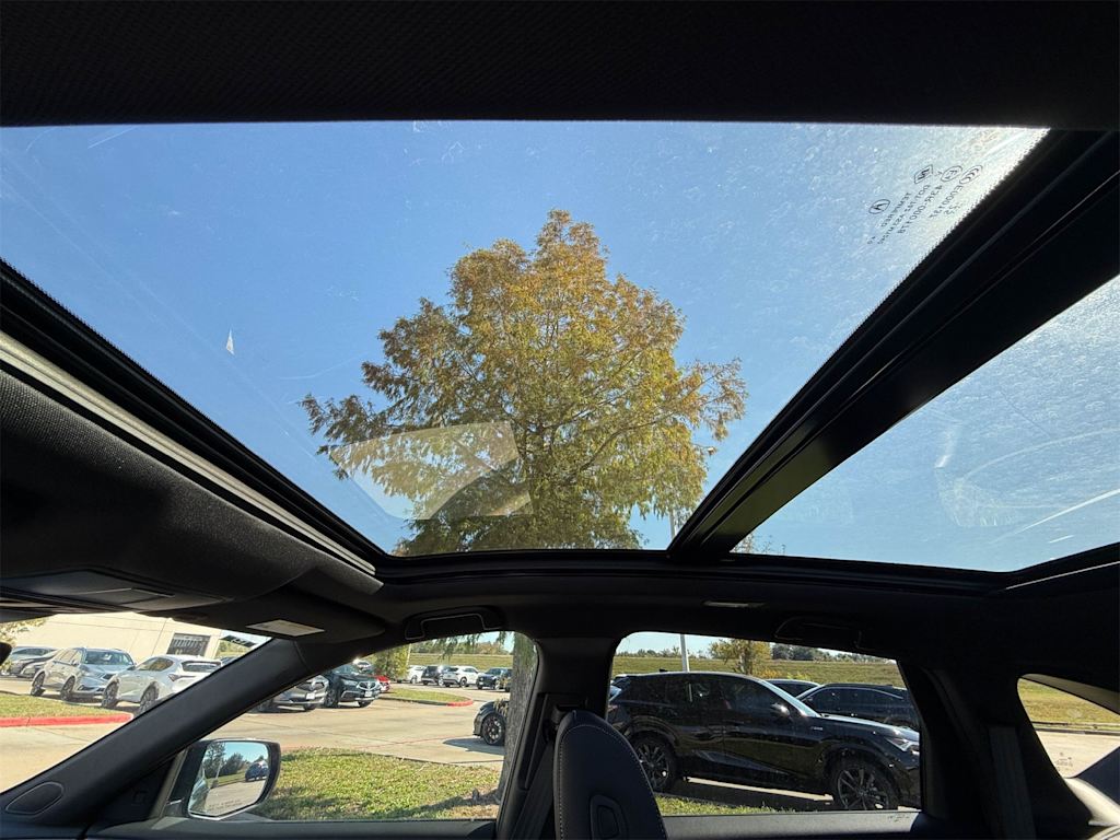 Thumbnail: 2025 Acura RDX - 29