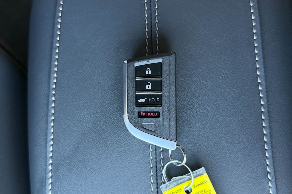 Thumbnail: 2025 Acura RDX - 19