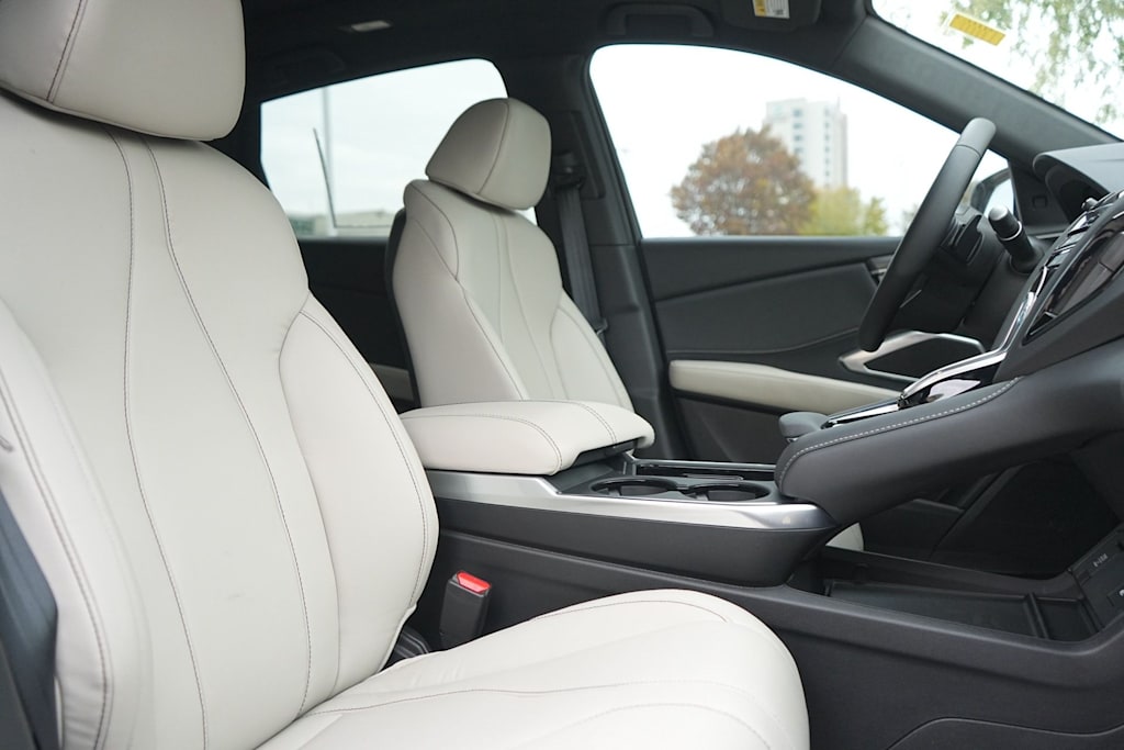 Thumbnail: 2025 Acura RDX - 12