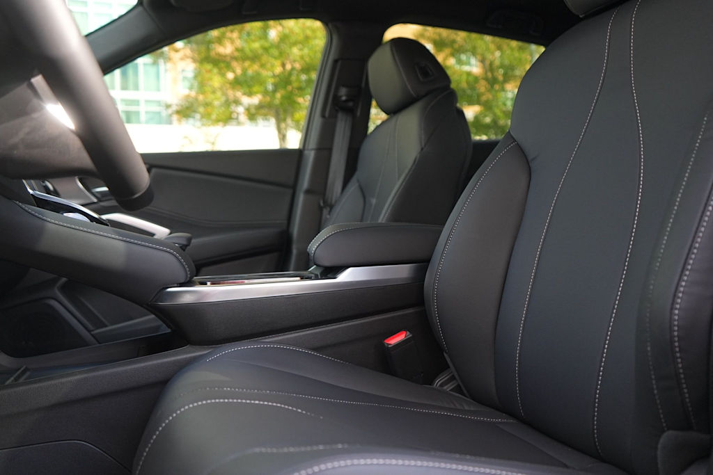 Thumbnail: 2025 Acura RDX - 10