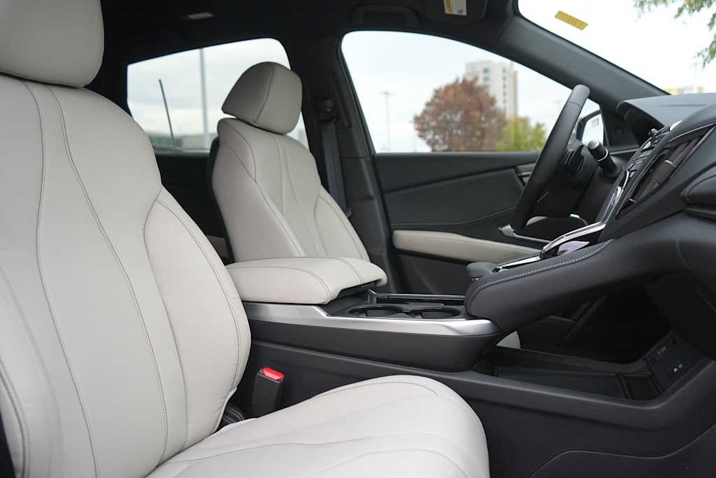 Thumbnail: 2025 Acura RDX - 12