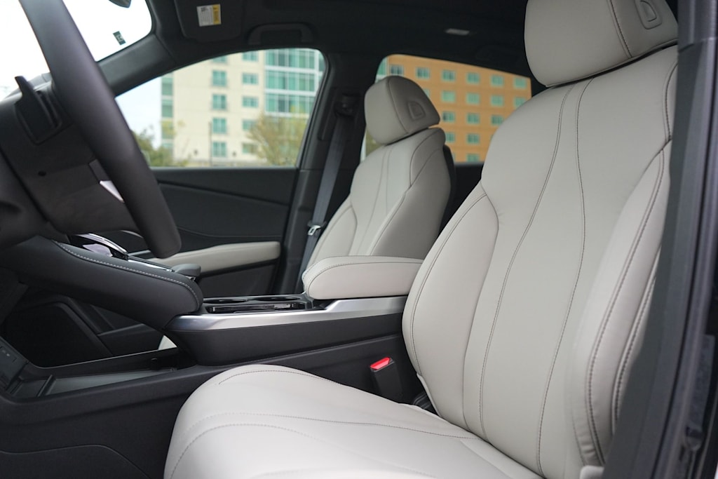 Thumbnail: 2025 Acura RDX - 11