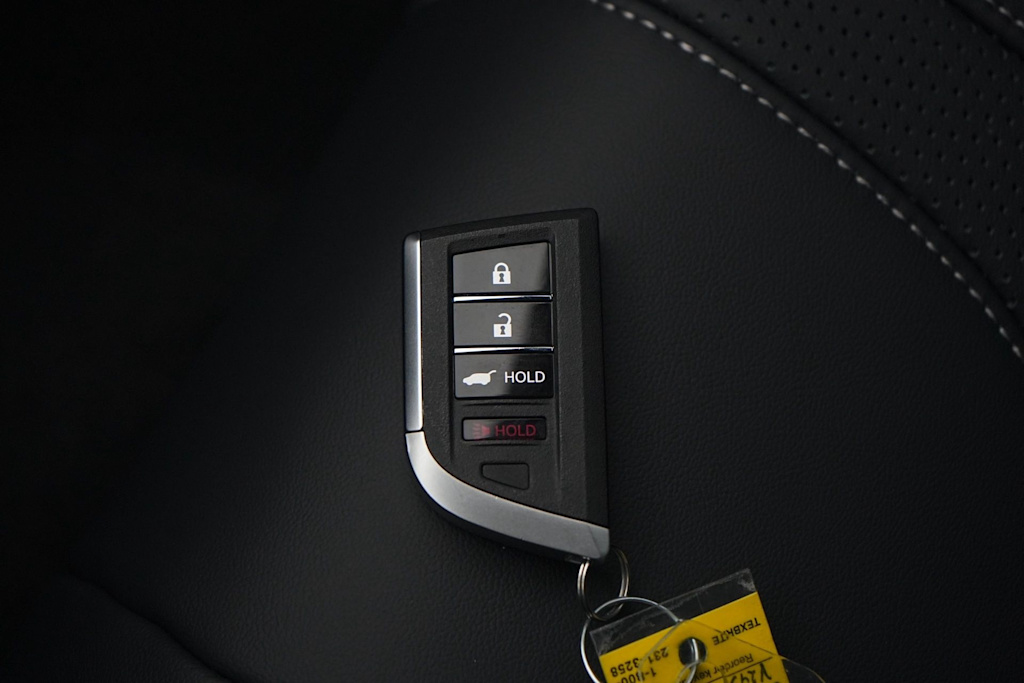 Thumbnail: 2025 Acura RDX - 18