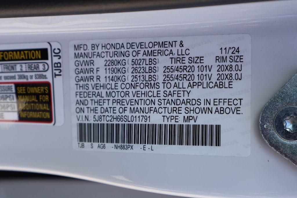 Thumbnail: 2025 Acura RDX - 18